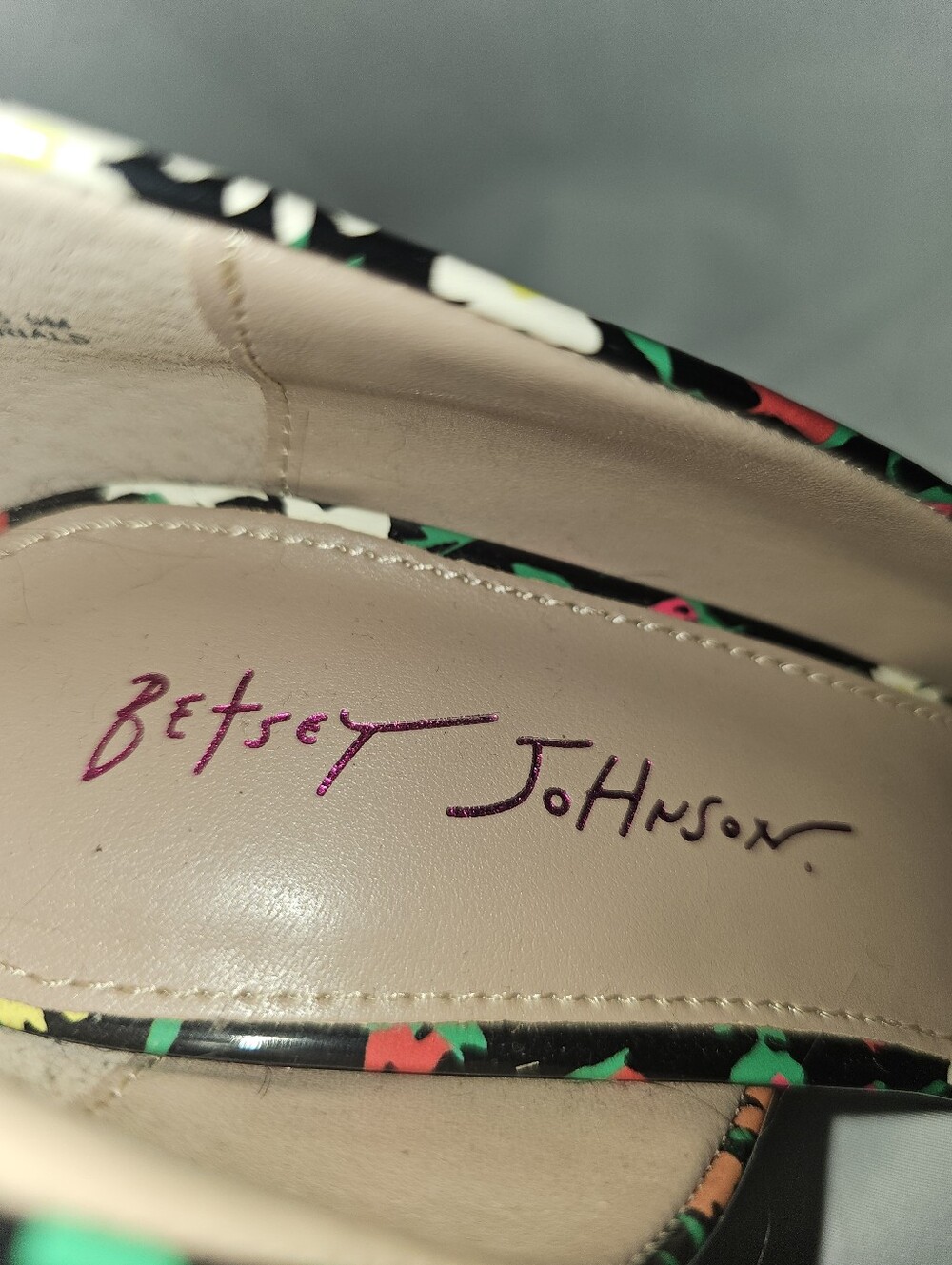 Betsey Johnson Women's Floral Black Heels Ditsy Flora Size 9 Never Worn - Picture 12 of 16